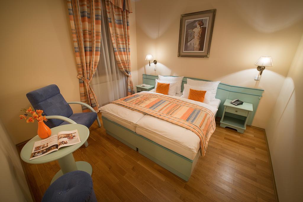 Old Town Bed & Breakfast Czeskie Budziejowice Zewnętrze zdjęcie